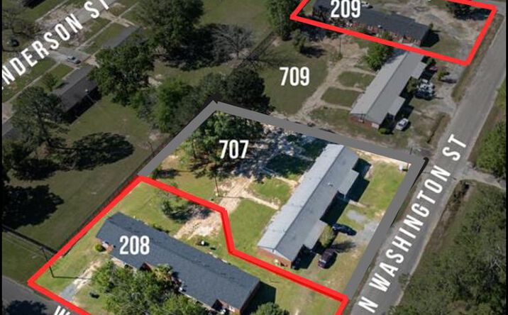 Pictures of Multifamily property located at 208 W Price, Sylvester, GA 31791 for sales - image #1