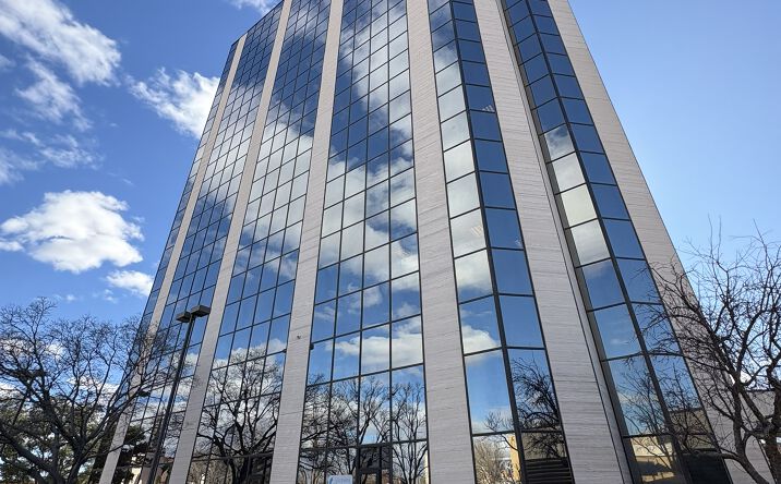 Pictures of Office property located at 400 N Pennsylvania Ave, Roswell, NM 88201 for sales - image #1