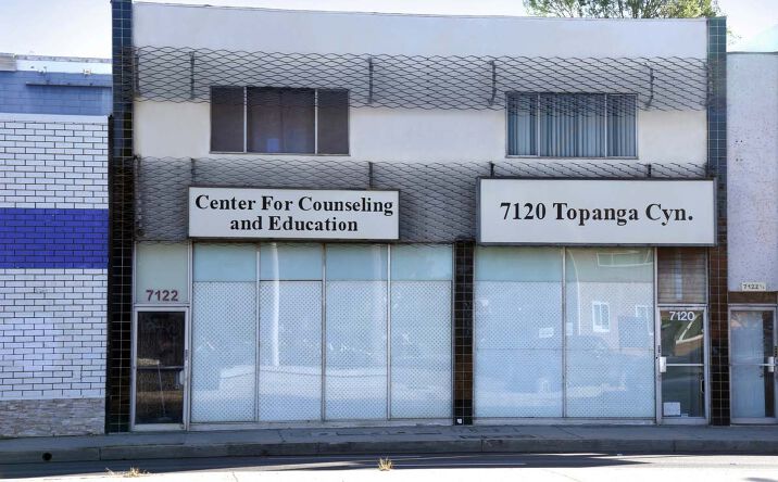 Pictures of Retail, Office, Mixed Use, Land property located at 7120-7122 Topanga Canyon Boulevard, Canoga Park (Los Angeles), CA 91303 for sales - image #1