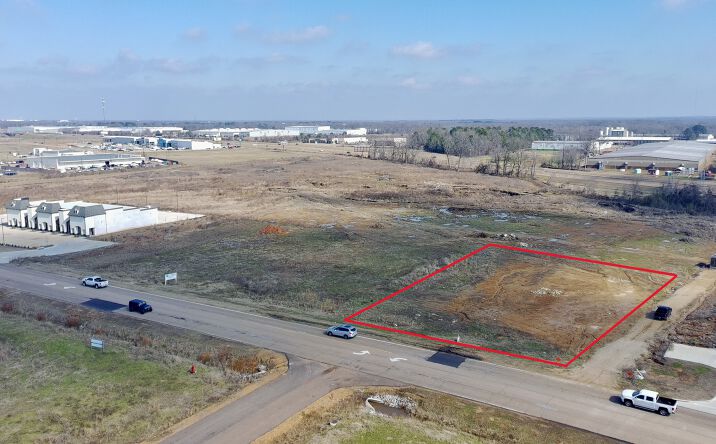 Pictures of Land property located at 0 Calhoun Station Pkwy, Madison, MS 39110 for sales - image #1