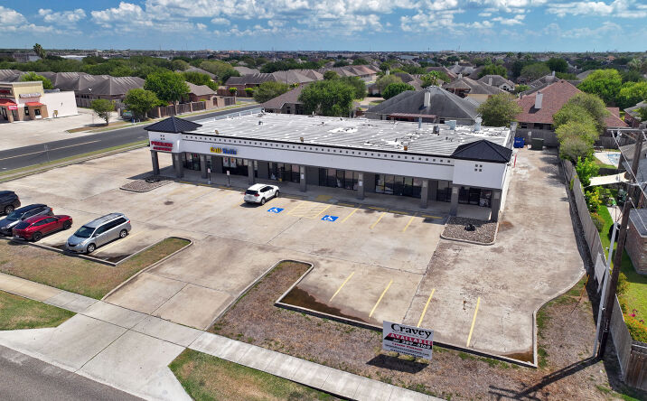 Pictures of Retail property located at 7626 S Staples St, Corpus Christi, TX 78413 for sales - image #1