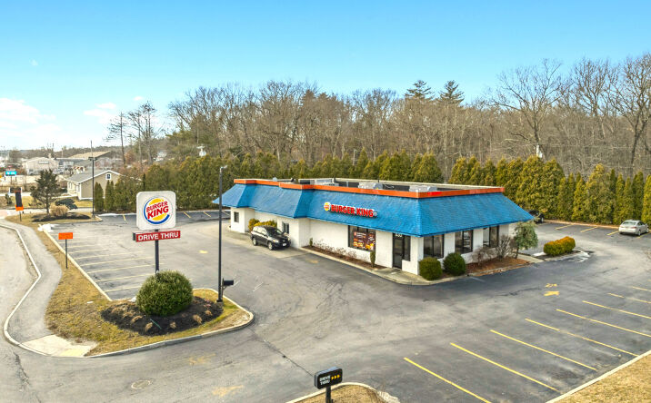 Pictures of Retail property located at 830 Southbridge St, Auburn, MA 01501 for sales - image #1