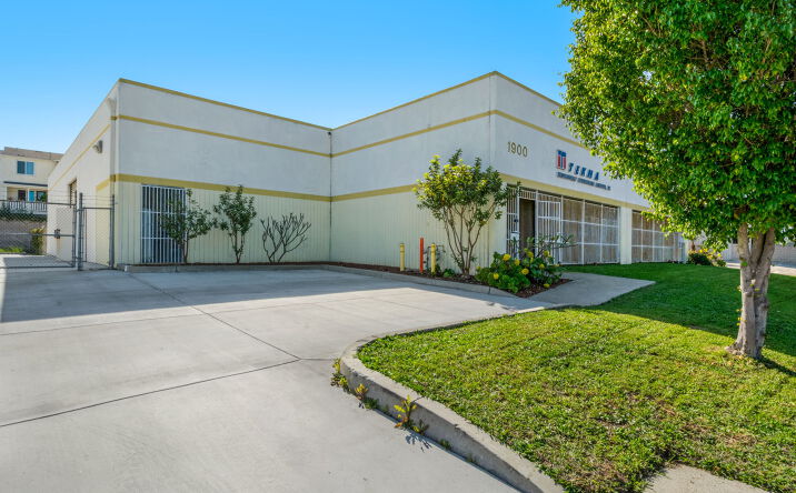 Pictures of Industrial property located at 1900 Kona Dr, Compton, CA 90220 for sales - image #1