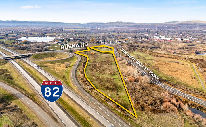 Pictures of Mixed Use, Land property located at Vintage Valley Pkwy, Zillah, WA 98953 for sales - image #1