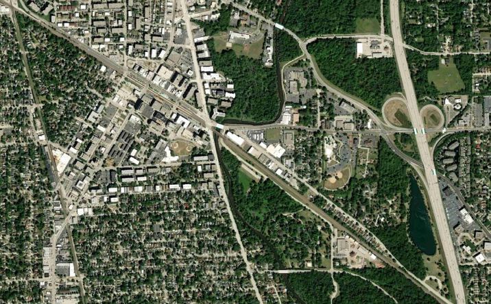 Pictures of Land property located at 959 Lee St, Des Plaines, IL 60016 for sales - image #1