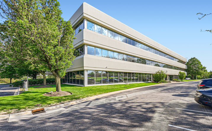 Pictures of Office property located at 1225 Corporate Blvd, Aurora, IL 60505 for sales - image #1