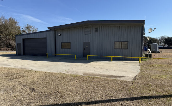 Pictures of Industrial property located at 1418 Gulf Blvd, New Iberia, LA 70560 for sales - image #1
