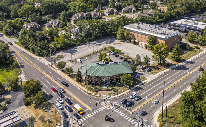 Pictures of Retail, Multifamily, Office property located at 105 N. Lindbergh Blvd., Creve Coeur, MO 63141 for sales - image #1