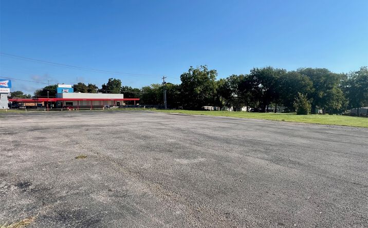 Pictures of Land property located at 700 N 1st Street N, Madill, OK 73446 for sales - image #1
