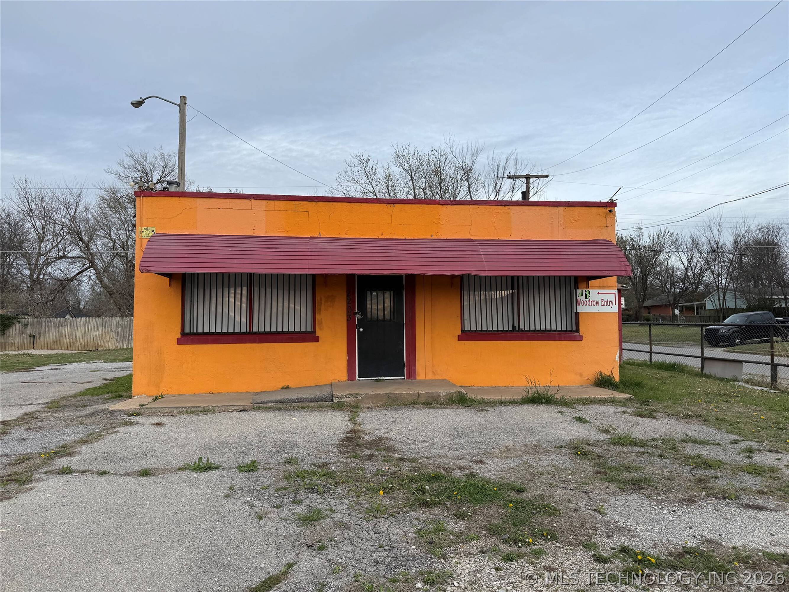 2203 N Lewis Ave, Tulsa, OK 74110