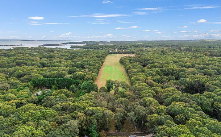Pictures of Land property located at 43 Briarcroft Drive, East Hampton, NY 11937 for sales - image #1