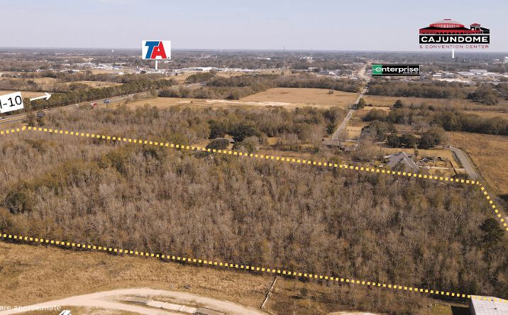 Pictures of Land property located at 2700 West Willow Street, Scott, LA 70583 for sales - image #1
