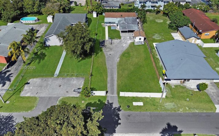 Pictures of Multifamily property located at 4133 SW 52nd St, Dania Beach, FL 33314 for sales - image #1