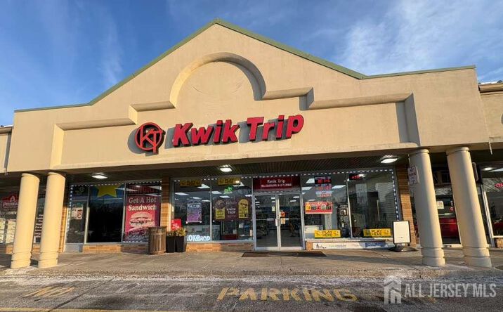 Pictures of Business for Sale, Retail property located at 900 Easton Avenue, Franklin Twsp, NJ 08873 for sales - image #1