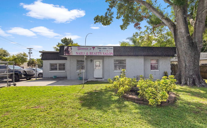 Pictures of Retail property located at 7315 N Armenia Ave, Tampa, FL 33604 for sales - image #1