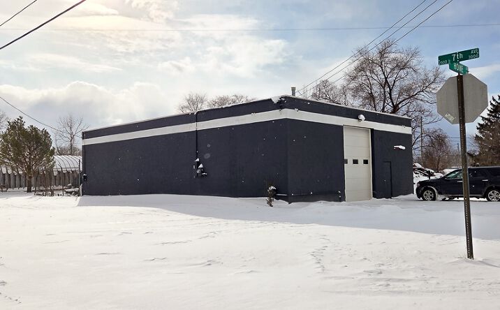 Pictures of Industrial property located at 816 E Howe Ave, Lansing, MI 48906 for sales - image #1