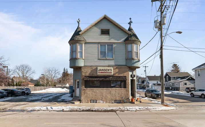 Pictures of Business for Sale, Hospitality property located at 344 Bowen St, Oshkosh, WI 54901 for sales - image #1