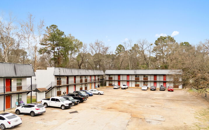 Pictures of Multifamily property located at 429 Johnson St, Longview, TX 75602 for sales - image #1