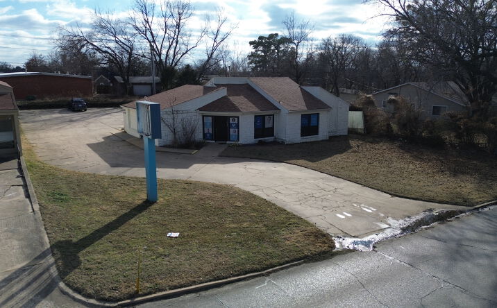 Pictures of Office property located at 1044 E Lincoln Ave, Sapulpa, OK 74066 for sales - image #1