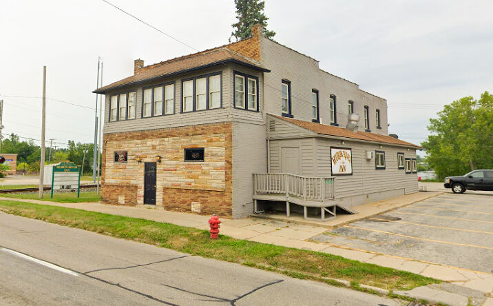 Pictures of Retail property located at 22401 Huron River Dr, Rockwood, MI 48173 for sales - image #1