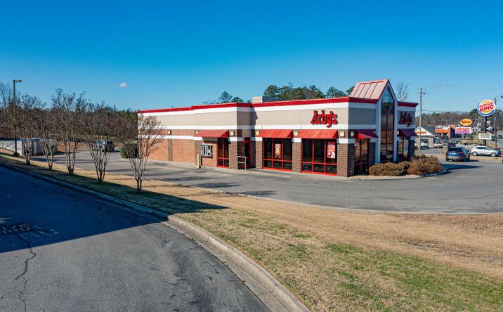 Pictures of Retail property located at 1107 N 3rd Ave, Chatsworth, GA 30705 for sales - image #1