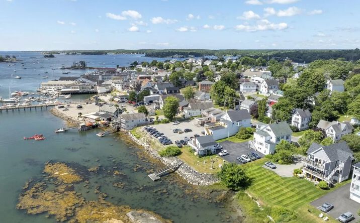 Pictures of Multifamily property located at 63 Townsend Avenue, Boothbay Harbor, ME 04538 for sales - image #1