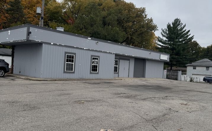 Pictures of Mixed Use, Retail property located at 2102 N Arlington Ave, Indianapolis, IN 46218 for sales - image #1