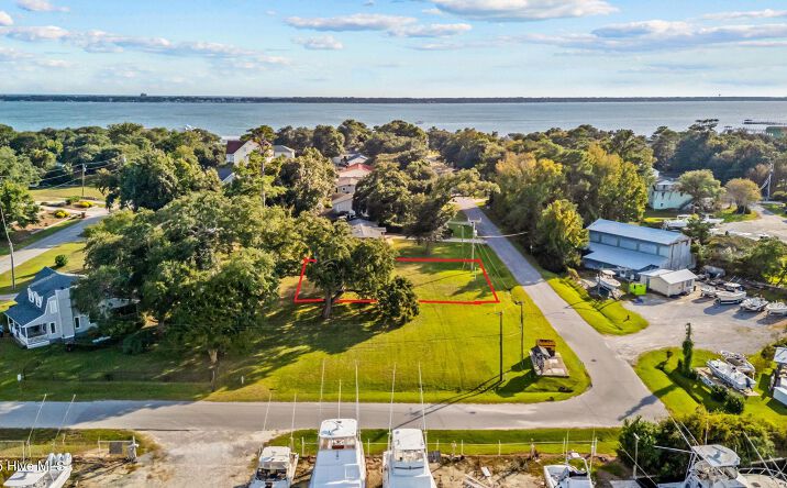 Pictures of Land property located at 203 2 Pensacola Avenue, Morehead City, NC 28557 for sales - image #1