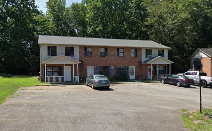 Pictures of Multifamily property located at 111 Woodland Dr, Anderson, SC 29621 for sales - image #1