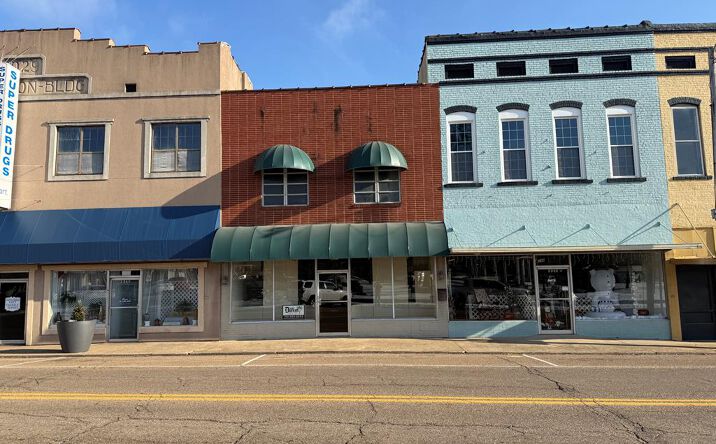 Pictures of Office, Retail property located at 2336 Cedar St, Mckenzie, TN 38201 for sales - image #1