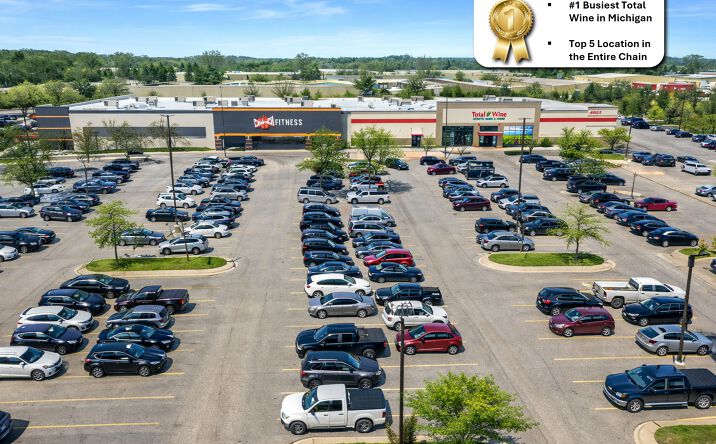 Pictures of Retail property located at 4923 28th St SE, Grand Rapids, MI 49546 for sales - image #1
