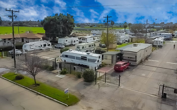 Pictures of Mobile Home Park, Multifamily property located at 3147 W Olive Ave, Fresno, CA 93722 for sales - image #1