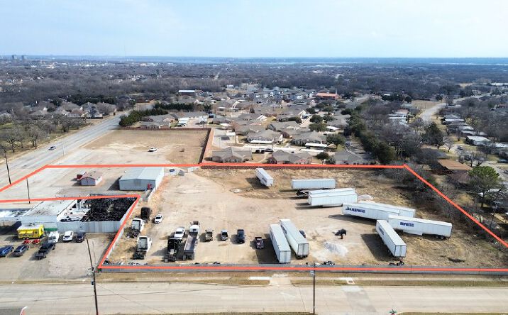 Pictures of Land property located at 4612 E Berry St, Fort Worth, TX 76105 for sales - image #1