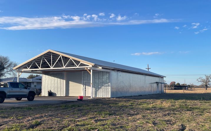 Pictures of Industrial, Mixed Use property located at 140 Thunderbird Ln, Seguin, TX 78155 for sales - image #1