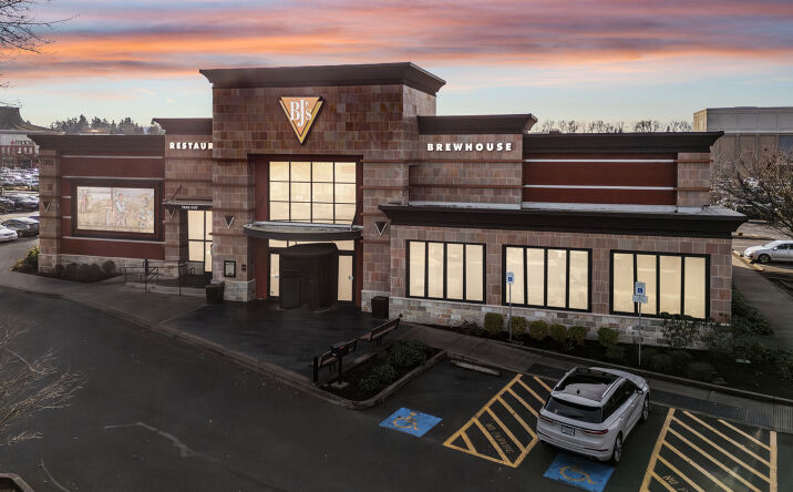 Pictures of Retail property located at 1080 Valley River Way, Eugene, OR 97401 for sales - image #1