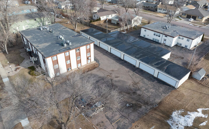 Pictures of Multifamily property located at 3900 S Hawthorne Ave, Sioux Falls, SD 57105, 3901 S Glendale Ave, Sioux Falls, SD 57105, 3909 S Glendale Ave, Sioux Falls, SD 57105 for sales - image #1