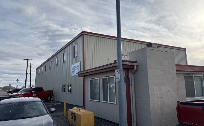 Pictures of Industrial property located at 723 W Deschutes Ave, Kennewick, WA 99336 for sales - image #1