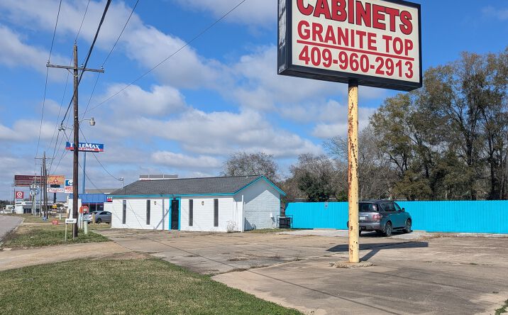 Pictures of Office, Retail property located at 5310 Eastex Fwy, Beaumont, TX 77708 for sales - image #1