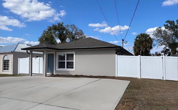 Pictures of Mixed Use property located at 640 E Grapefruit ave, Lake Alfred, FL 33850 for sales - image #1
