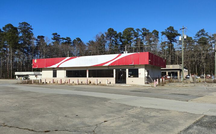Pictures of Retail property located at 1886 N Bragg Blvd, Spring Lake, NC 28390 for sales - image #1