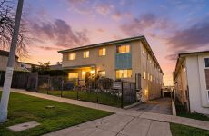 29586684