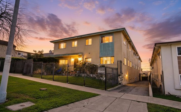 Pictures of Multifamily property located at 543 N Ardmore Ave, Los Angeles, CA 90004 for sales - image #1