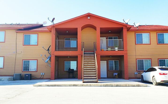 Pictures of Multifamily property located at 381 TX-132, Devine, TX 78016 for sales - image #1