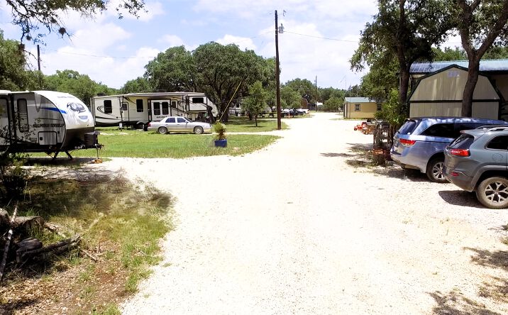 Pictures of Multifamily, Self Storage, Mobile Home Park property located at 605 Lakeshore Ln, Bandera, TX 78003 for sales - image #1