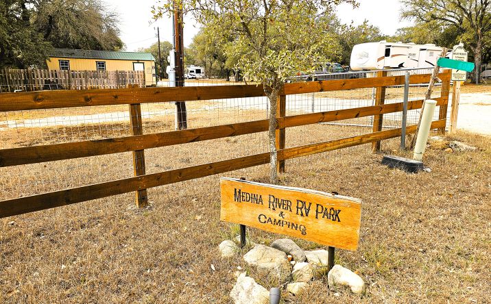 Pictures of Multifamily, Mobile Home Park property located at 605 Lakeshore Ln, Bandera, TX 78003 for sales - image #1