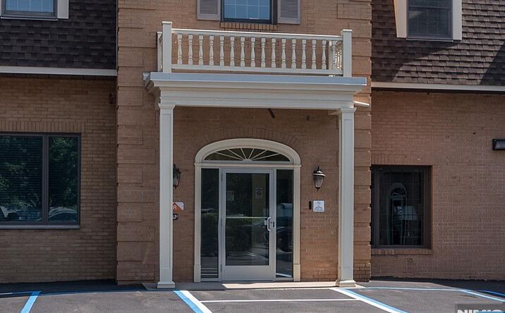 Pictures of Office property located at 555 Goffle Road, #204, Ridgewood, NJ 07450 for sales - image #1