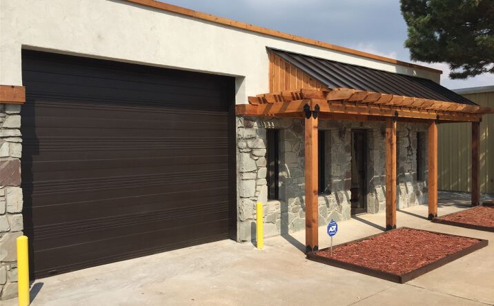 Pictures of Mixed Use, Office, Industrial property located at 517 S Cherokee Street, Catoosa, OK 74015 for sales - image #1