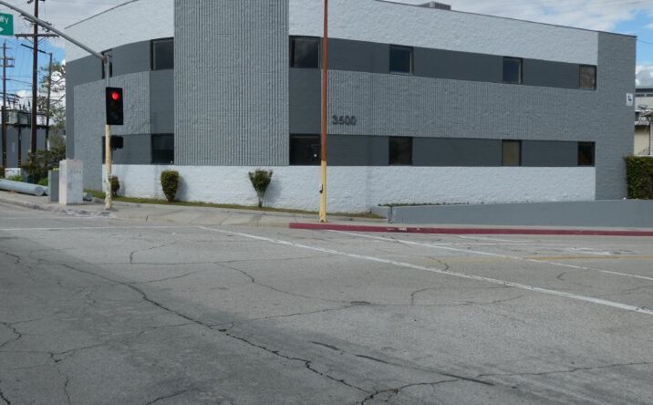 Pictures of Office, Industrial property located at 3500 N San Fernando Blvd, Burbank, CA 91505 for sales - image #1
