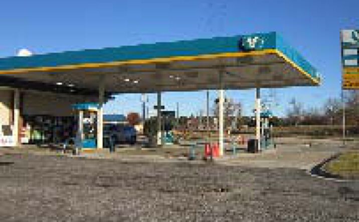 Pictures of Retail property located at 2301 Lackey St, Lumberton, NC 28360 for sales - image #1