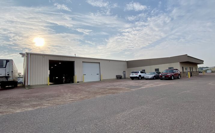 Pictures of Industrial property located at 1401 E Benson Rd, Sioux Falls, SD 57104 for sales - image #1